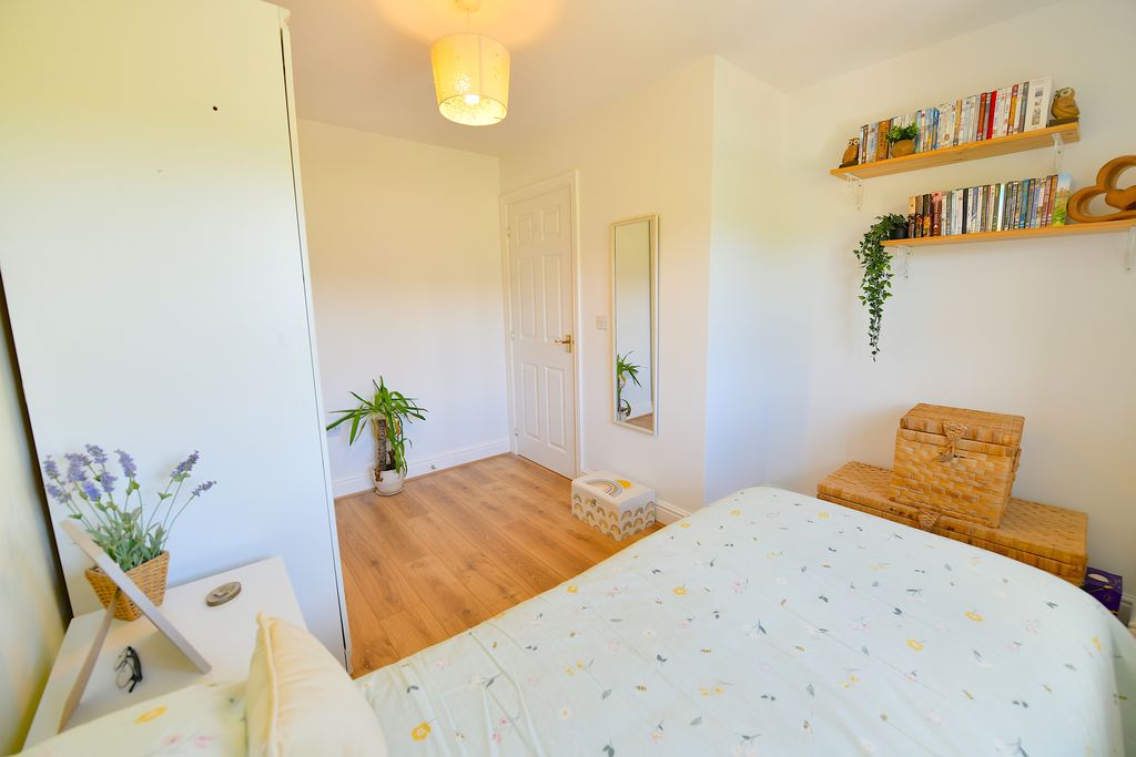 Bedroom- click for photo gallery